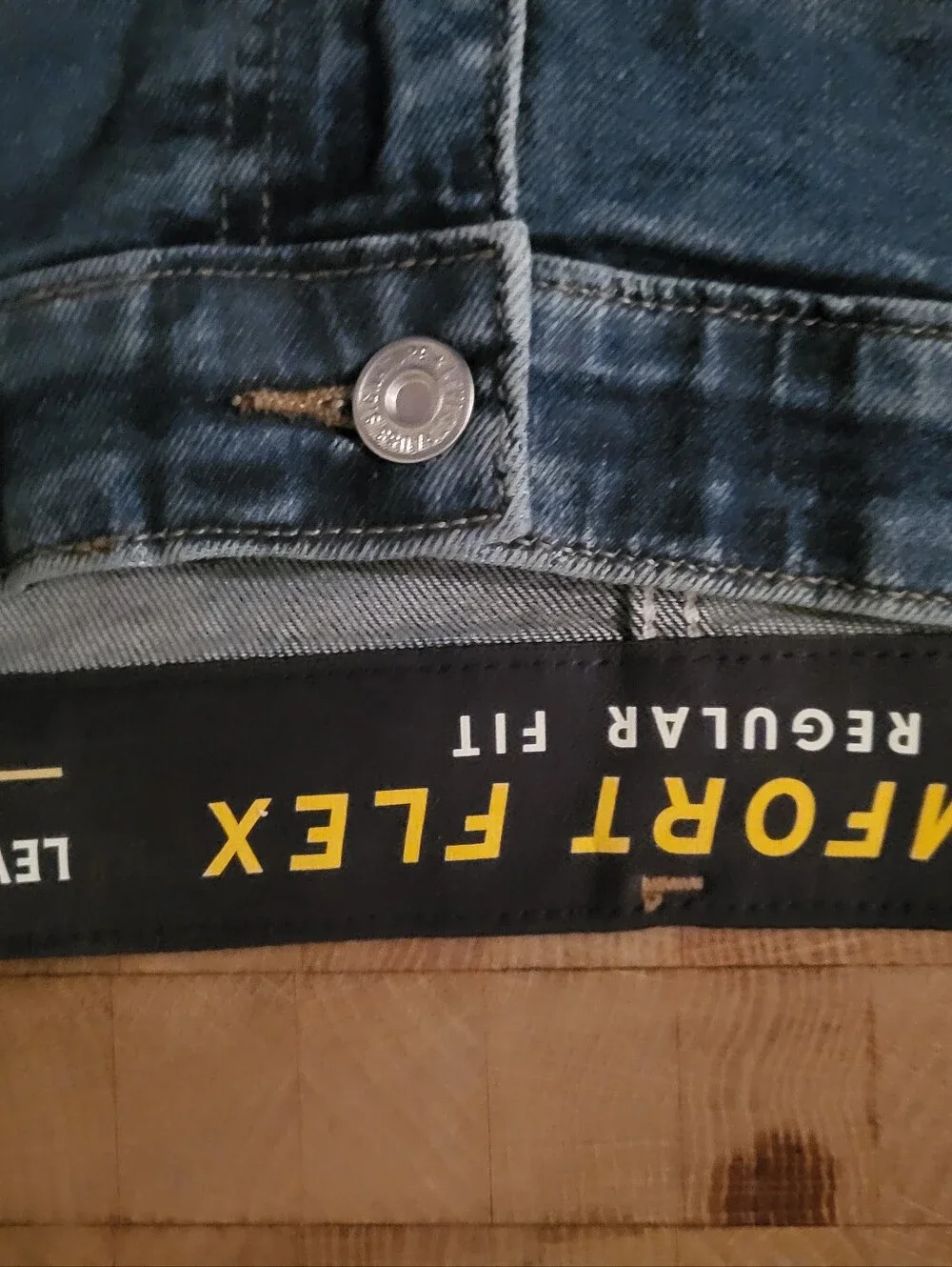 Levi's Dark Blue Relaxed Fit Men's Jeans
